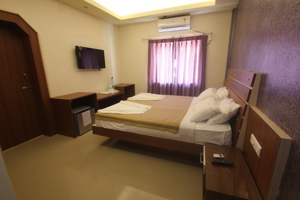 Urmee Hotel Bhubaneswar Phòng bức ảnh