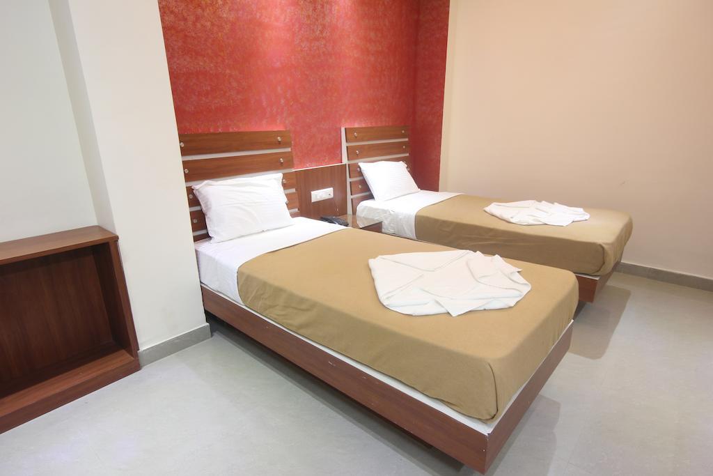 Urmee Hotel Bhubaneswar Ngoại thất bức ảnh